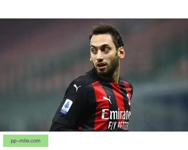 以恰尔汗奥卢为核心的意甲赛季竞技状态与价值全面评估研究